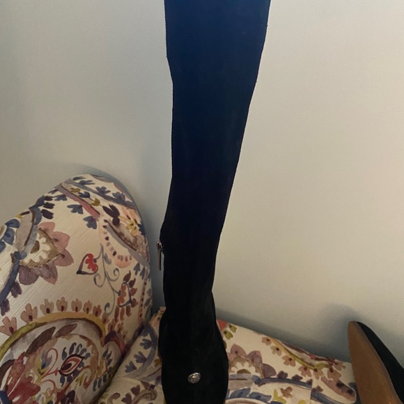 NWOT - Banana Republic Tall Suede Slouchy Boot - Picture 5 of 5